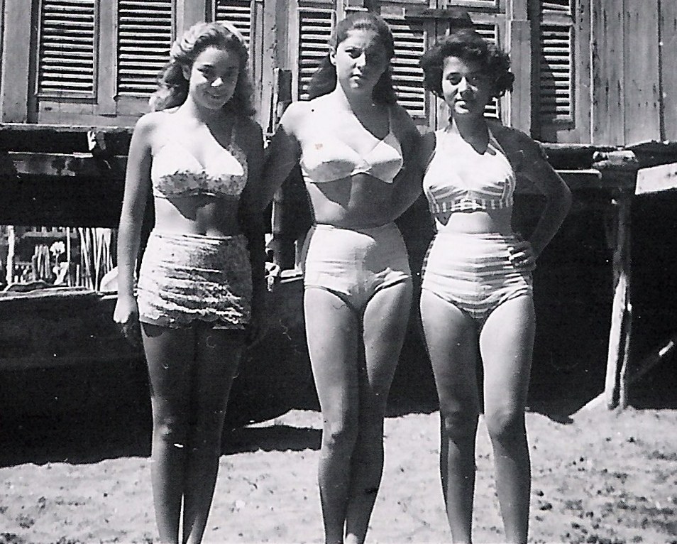 high waist bikini heritage silhouette women in high-rise swimsuits Naples 1948